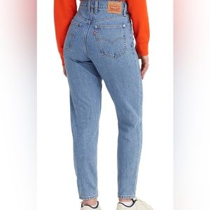 Levi’s High-Waist Mom Jeans